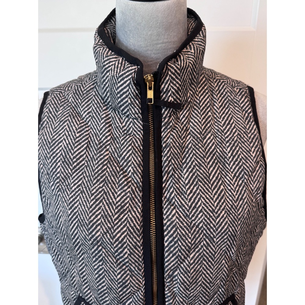 J.Crew Herringbone Quilted Puffer Vest Black White Gold Zip Small - Picture 2 of 6